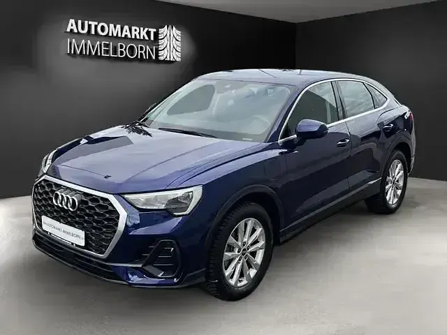 Gebraucht Audi Q3 Sportback Basis 245 PS (180 kW) 2022 Blau SUV