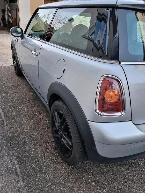 Gebraucht Mini Cooper 120 PS (88 kW) 2009 Silber Kleinwagen