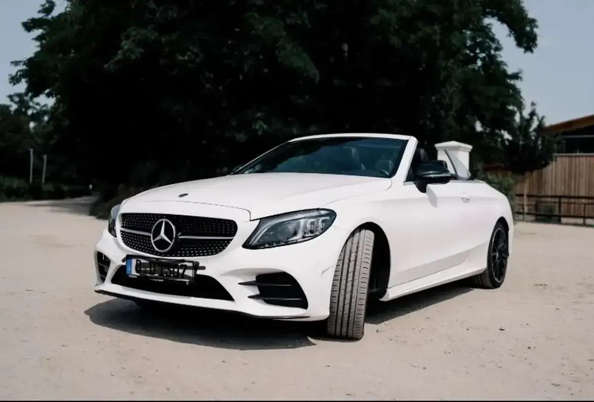 Gebraucht Mercedes C300 258 PS (189 kW) 2021 Weiß Cabrio
