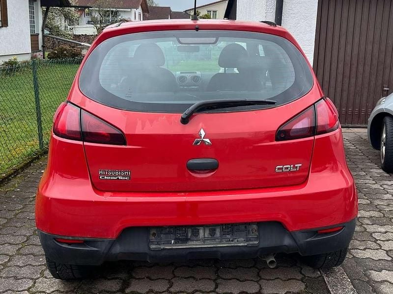 Gebraucht Mitsubishi Colt Intense 95 PS (69 kW) 2009 Rot Kleinwagen