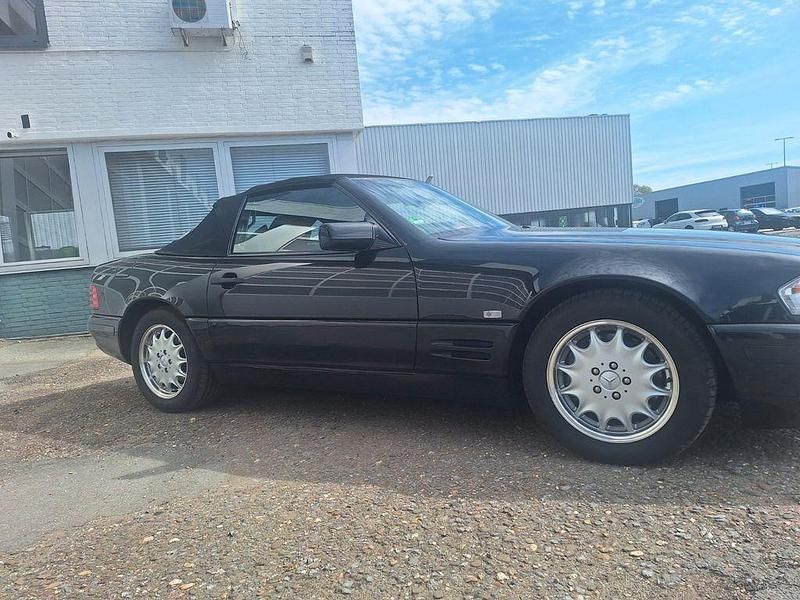 Gebraucht Mercedes SL320 231 PS (169 kW) 1997 Schwarz Cabrio
