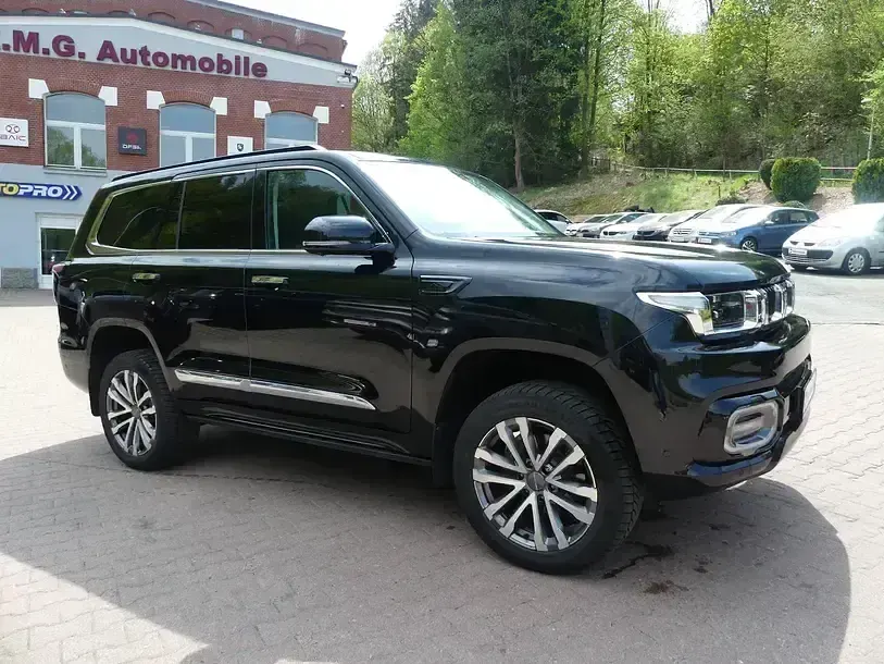 Gebraucht Baic BJ60 256 PS (188 kW) 2025 Schwarz SUV