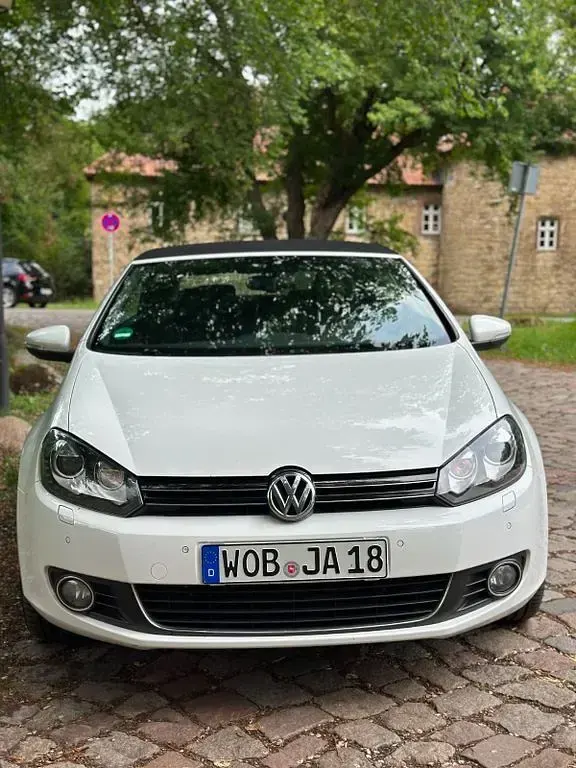 Gebraucht VW Golf 105 PS (77 kW) 2011 Weiß Cabrio