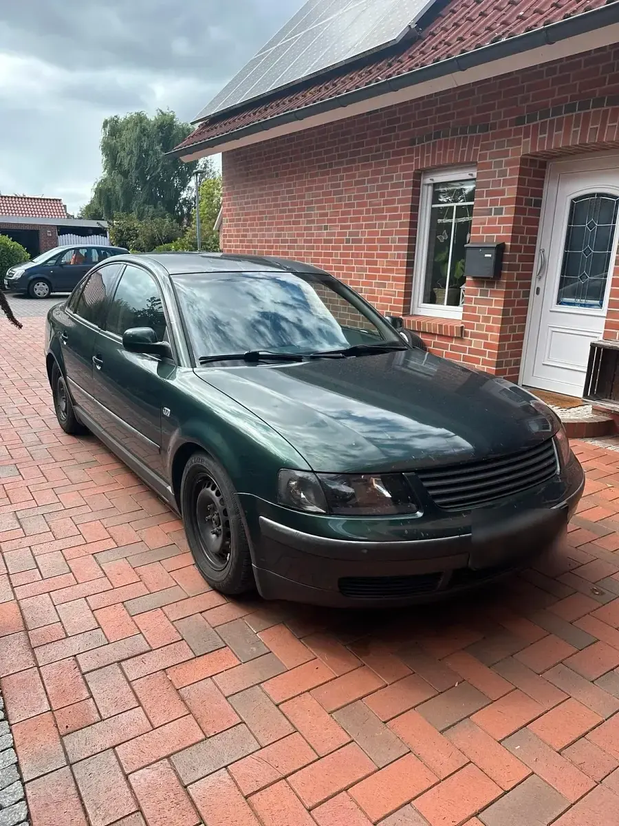 Gebraucht VW Passat 101 PS (74 kW) 1998 Grün Limousine
