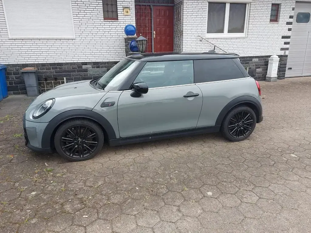 Gebraucht Mini Cooper S 190 PS (139 kW) 2023 Grau Kleinwagen