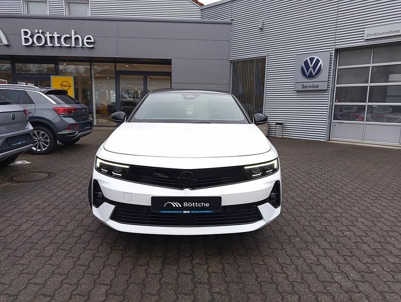 Neu Opel Astra 114 kW (156 PS) 2026 Lack weiss banquise/typ aussenverkleidung spiegel flach standard Limousine