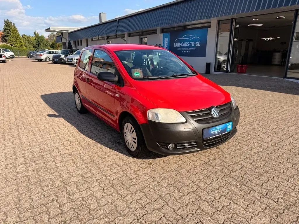 Gebraucht VW Fox 54 PS (39 kW) 2010 Rot Kleinwagen