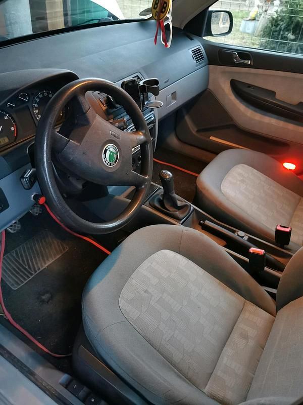 Gebraucht Skoda Fabia 101 PS (74 kW) 2002 Silber Kombi