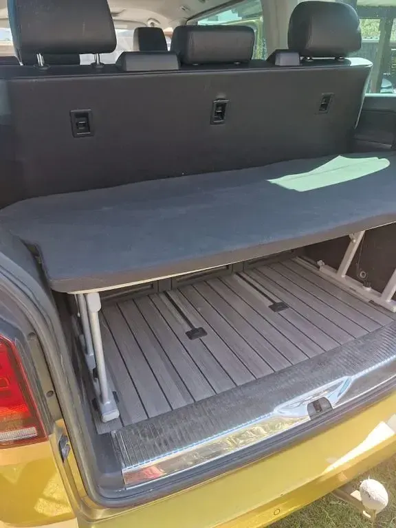 Gebraucht VW Multivan 204 PS (150 kW) 2018 Gelb Van / Kleinbus