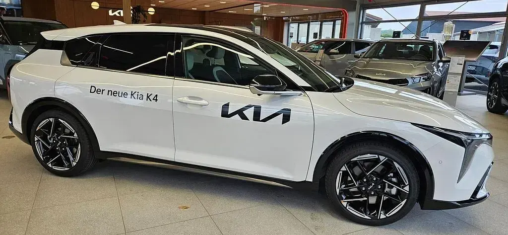 Neu Kia K4 179 PS (131 kW) 2026 Snow white pearl Limousine