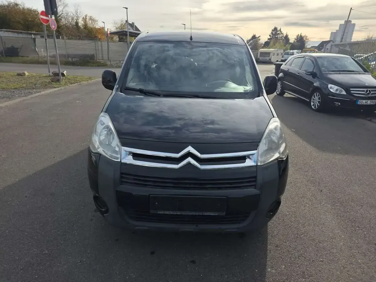 Gebraucht Citroën Berlingo 98 PS (72 kW) 2011 Schwarz Van / Kleinbus