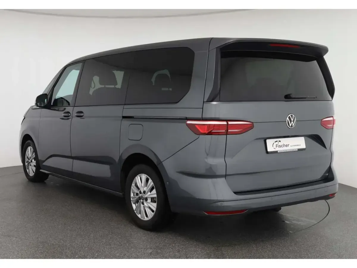 Second-hand VW Multivan Basis 150 CP (110 kW) 2024 Monovolum