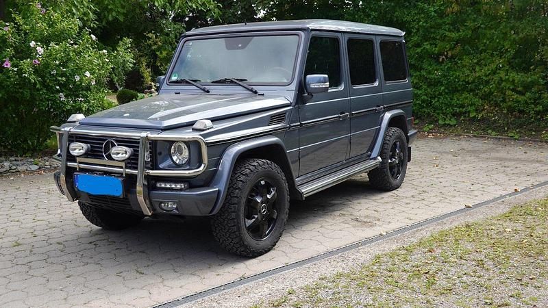 Grau Gebraucht 2007 Mercedes G320 SUV | 52.500 € - Bild 1/4