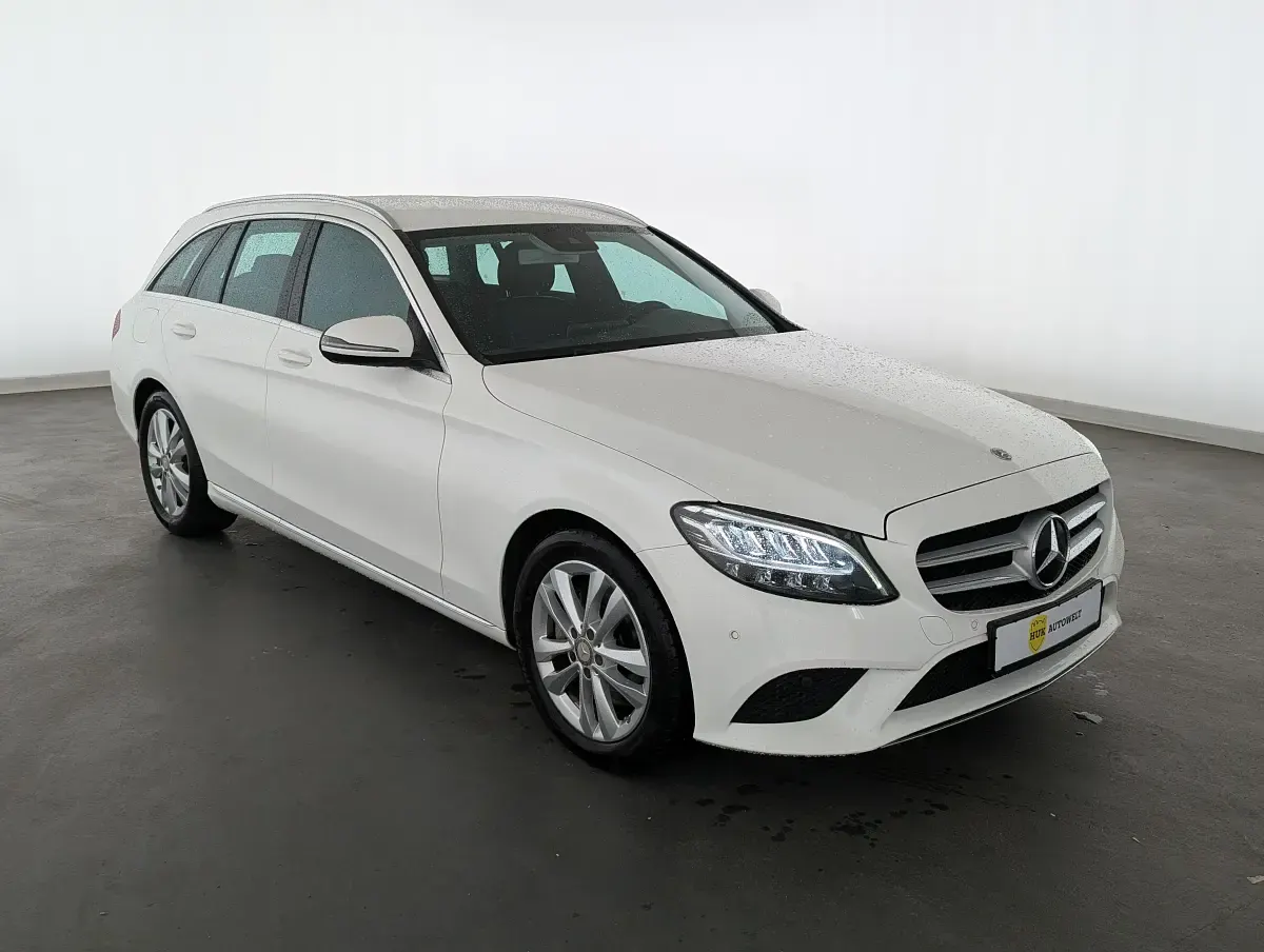 Gebraucht Mercedes C300 Avantgarde 258 PS (189 kW) 2019 Weiß Kombi