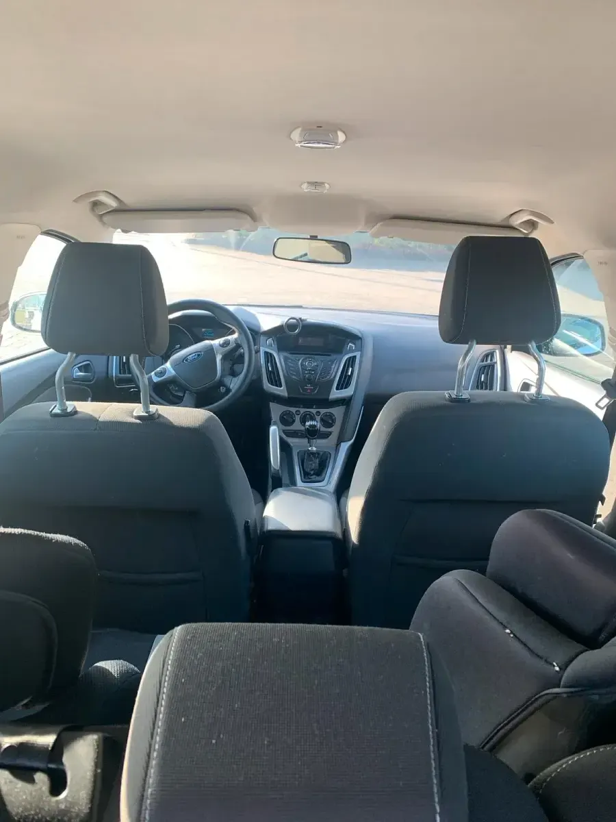 Usata Ford Focus 116 CV (85 kW) 2011 Bianco Station wagon