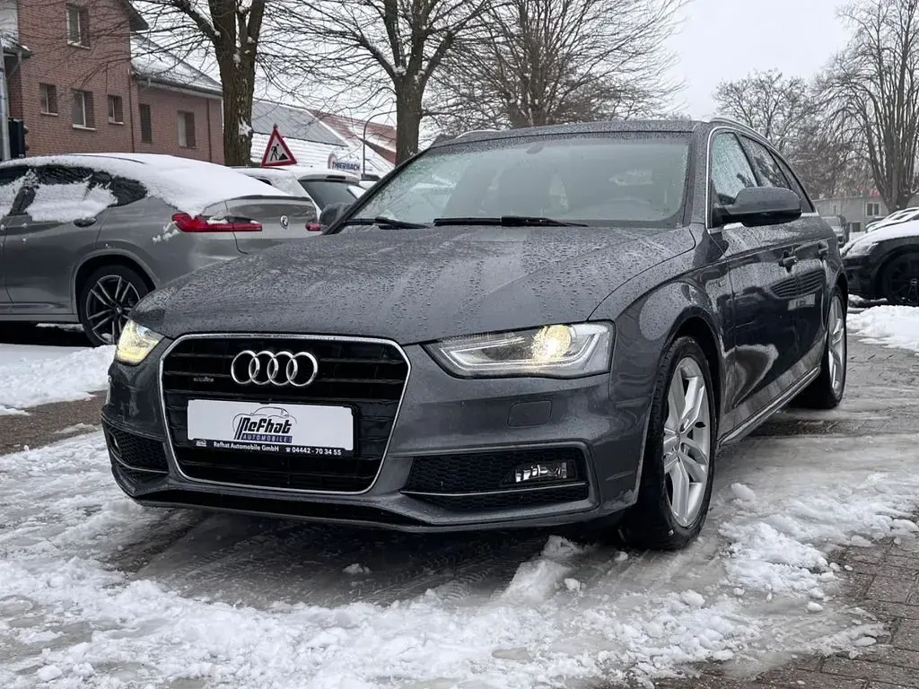 Używany Audi A4 S-Line 245 KM (180 kW) 2014 Szary Kombi