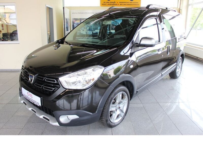 Perlmuttschwarz Gebraucht 2019 Dacia Dokker Stepway Van | 14.998 € (Fairer Preis) - Bild 1/4