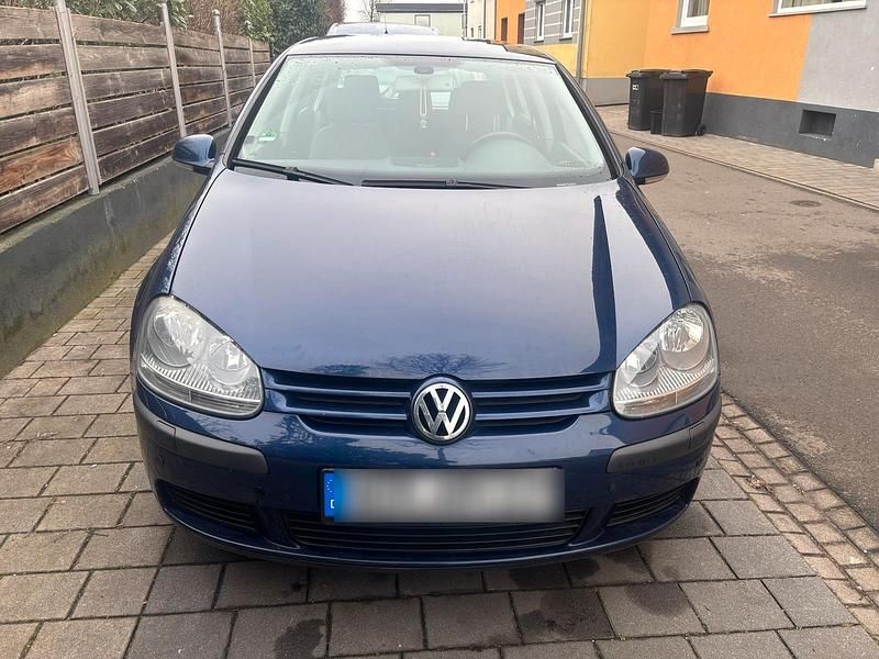 Gebraucht VW Golf V 115 PS (84 kW) 2004 Blau Kleinwagen