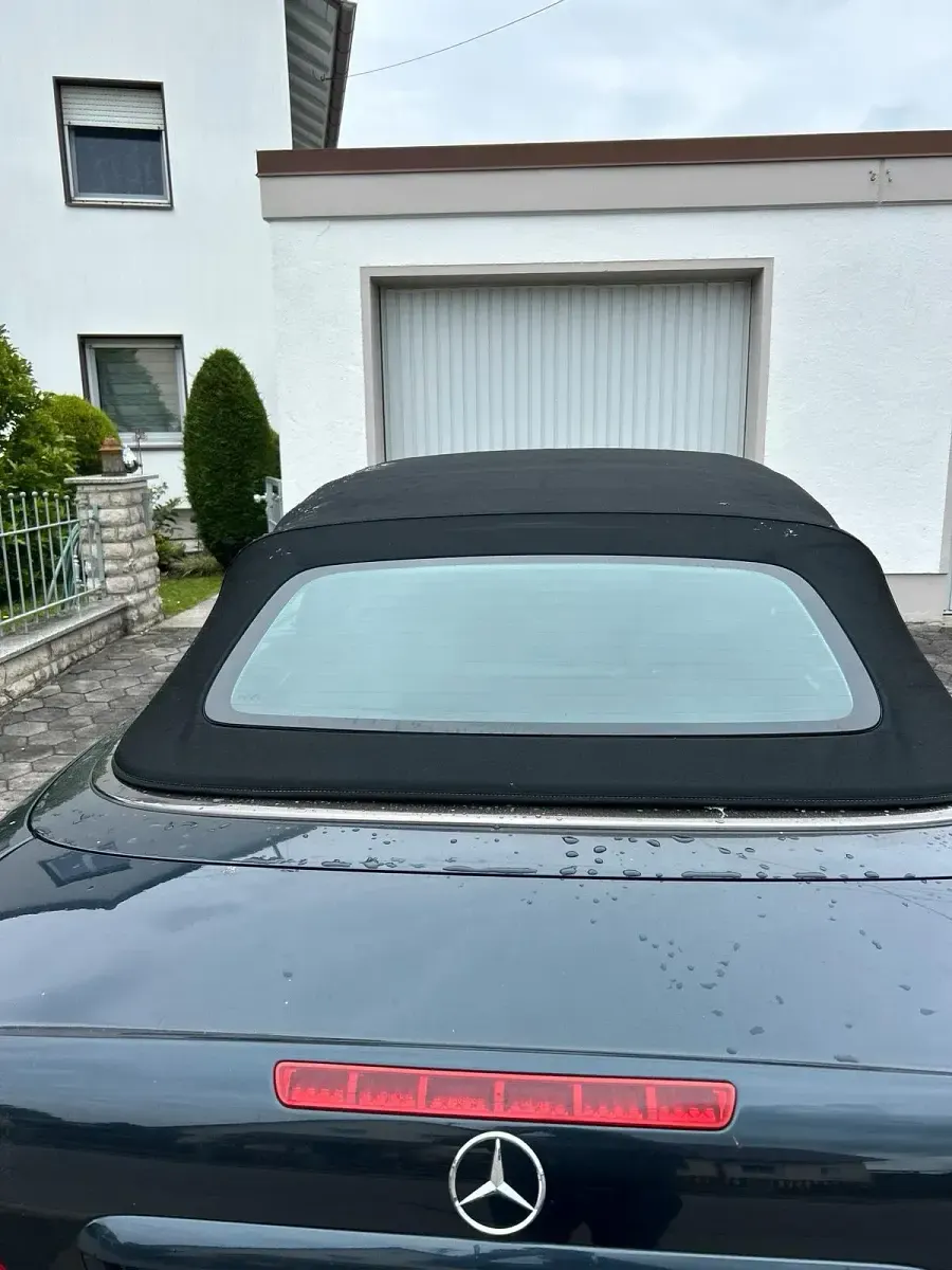 Gebraucht Mercedes CLK230 199 PS (146 kW) 1999 Schwarz Cabrio