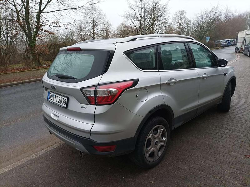 Gebraucht Ford Kuga Titanium 150 PS (110 kW) 2018 Silber SUV