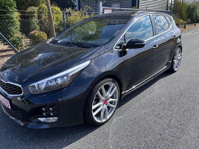 Schwarz Gebraucht 2017 Kia Ceed GT-Line Kleinwagen | 9.999 € (Guter Preis) - Bild 1/4