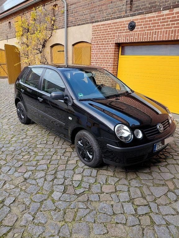 Schwarz Gebraucht 2003 VW Polo Basis Limousine | 1.650 € (Fairer Preis) - Bild 1/4