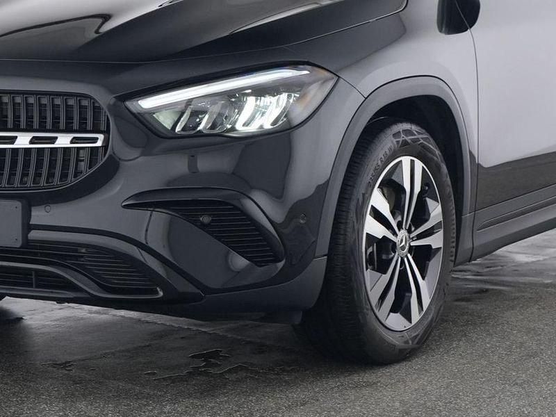 Gebraucht Mercedes GLA250 Progressive 224 PS (164 kW) 2024 Kosmosschwarz (metallic) SUV