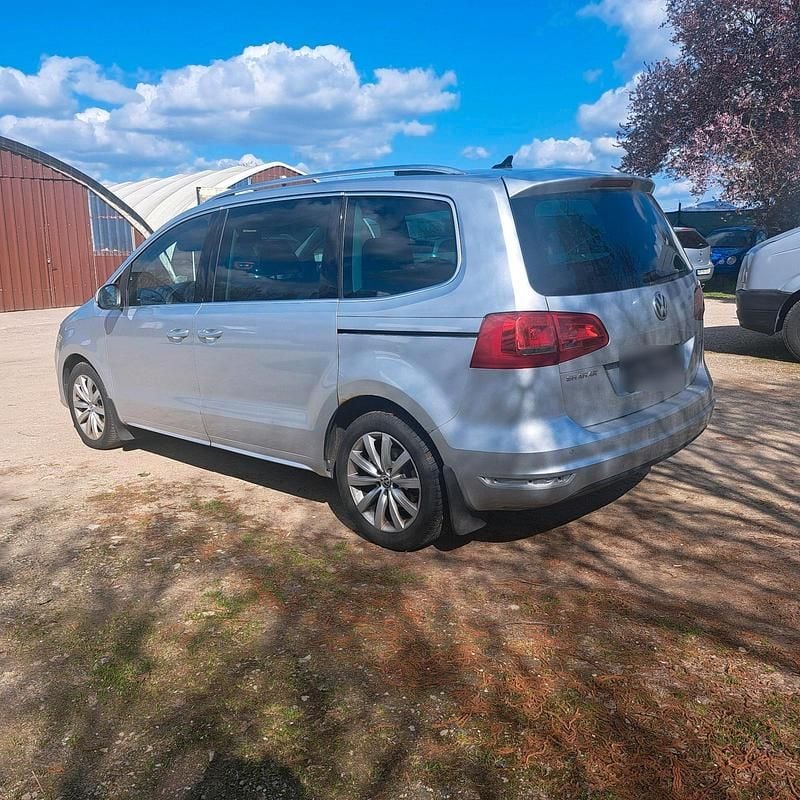 Gebraucht VW Sharan 140 PS (102 kW) 2012 Silber Van / Kleinbus