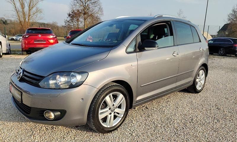 Gebraucht VW Golf VII Match 122 PS (89 kW) 2013 Grau Limousine