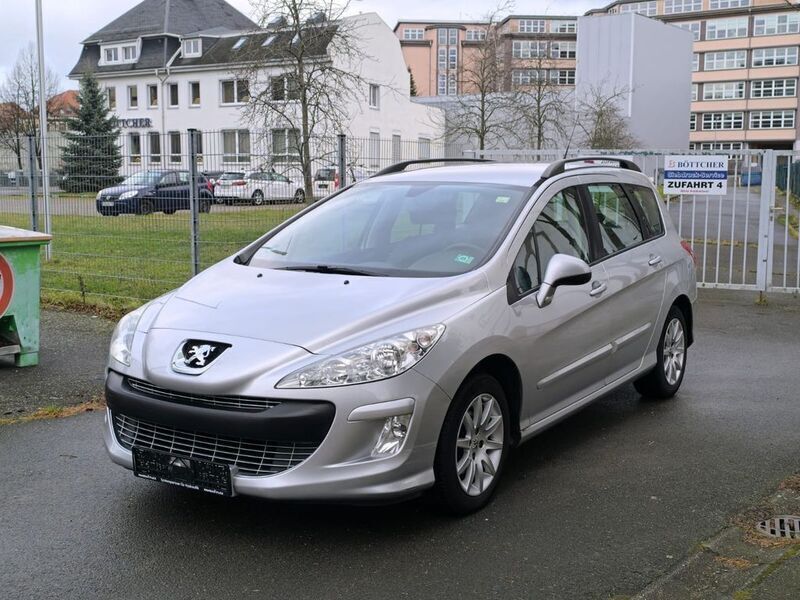 Grau Gebraucht 2011 Peugeot 308 Active Kombi | 3.999 € (Etwas zu teuer) - Bild 1/4