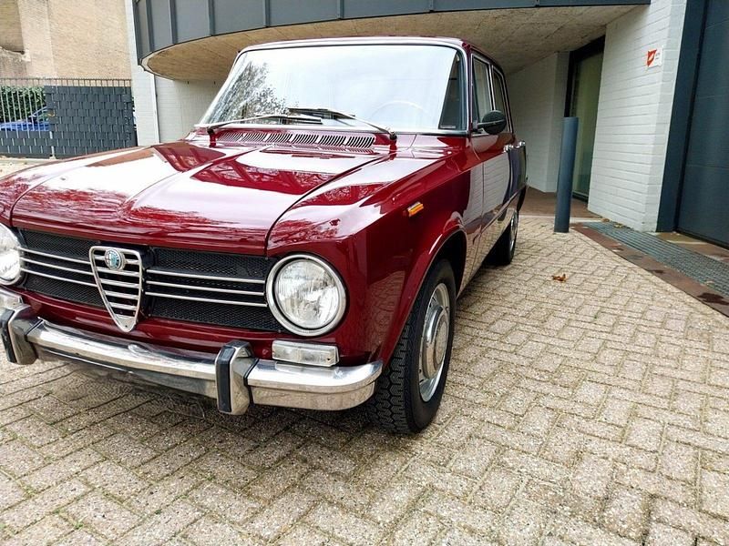 Gebraucht Alfa Romeo Giulia 80 PS (58 kW) 1970 Rot Kleinwagen