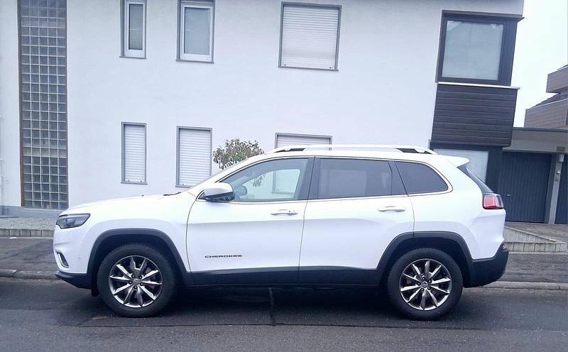 Gebraucht Jeep Cherokee 195 PS (143 kW) 2019 Weiß SUV