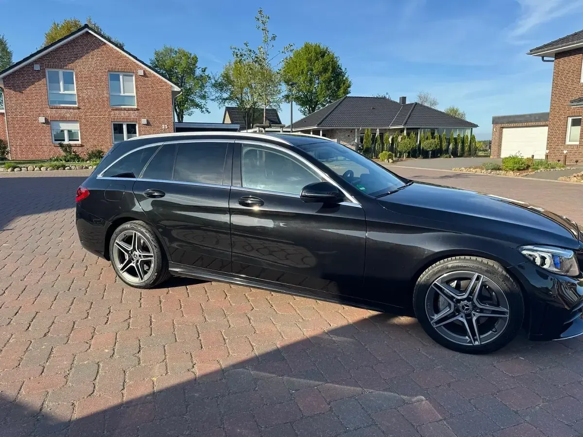 Gebraucht Mercedes C200 180 PS (132 kW) 2019 Schwarz Kombi