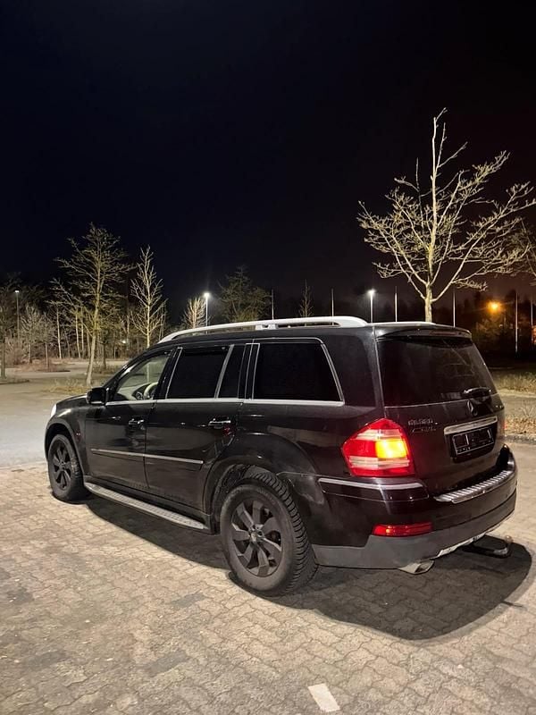 Gebraucht Mercedes GL320 224 PS (164 kW) 2007 Schwarz SUV