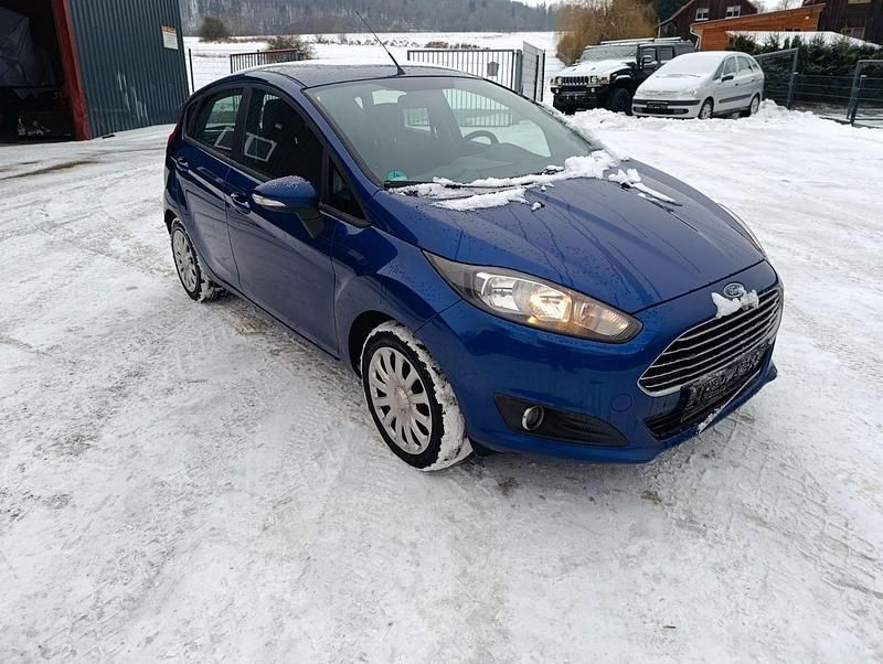 Gebraucht Ford Fiesta SYNC Edition 101 PS (74 kW) 2015 Blau Kleinwagen