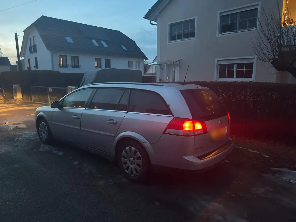 Gebraucht Opel Vectra 150 PS (110 kW) 2006 Silber Kombi