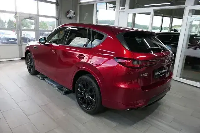 Neu Mazda CX-60 Homura-Line 328 PS (241 kW) 2025 Rot SUV