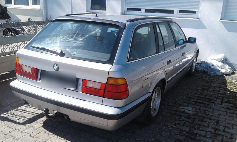 Gebraucht BMW 525 143 PS (105 kW) 1996 Silber Kombi