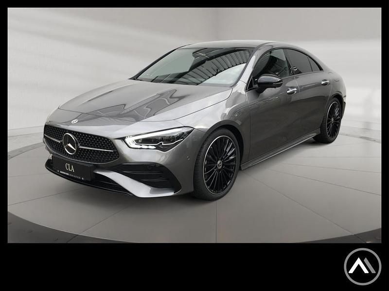 Grau Gebraucht 2024 Mercedes CLA220 Night Limousine | 44.979 € - Bild 1/4
