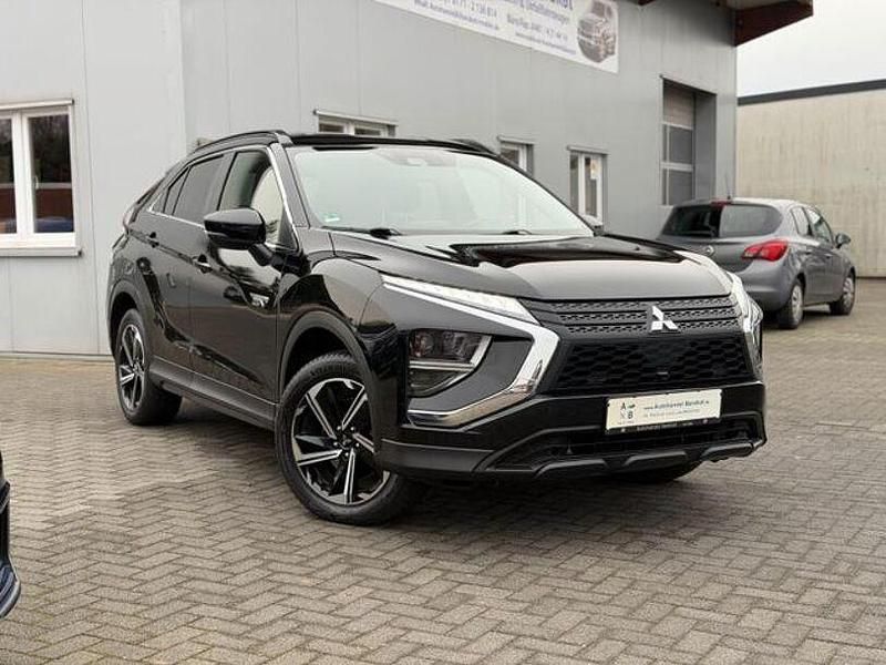 Schwarz Gebraucht 2022 Mitsubishi Eclipse Cross SUV | 15.990 € (Fairer Preis) - Bild 1/4