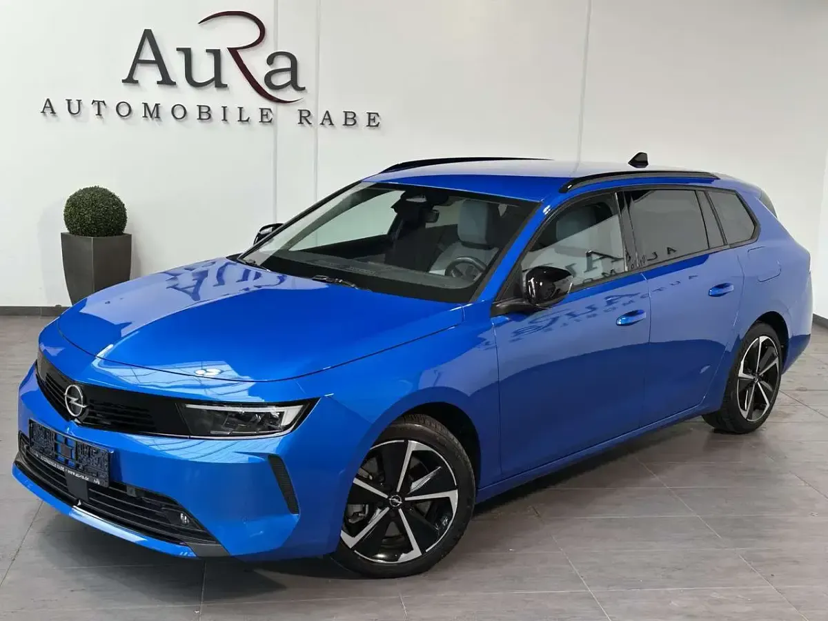 Gebraucht Opel Astra Elegance 181 PS (133 kW) 2024 Kobalt blau metallic Kleinwagen