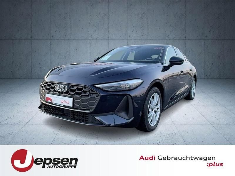 Blau Gebraucht 2025 Audi A5 Sport Limousine | 41.930 € - Bild 1/4