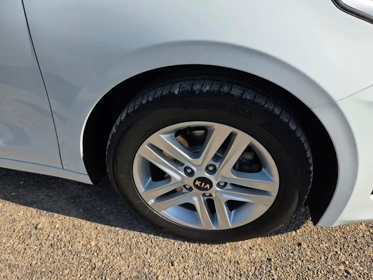 Gebraucht Kia Ceed Vision 136 PS (100 kW) 2021 Weiß Kleinwagen