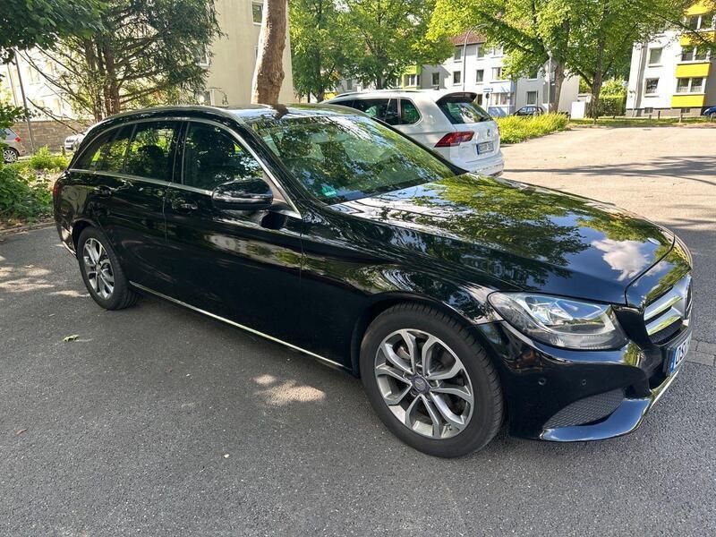 Schwarz Gebraucht 2016 Mercedes C180 Avantgarde Kombi | 14.850 € (Guter Preis) - Bild 1/4