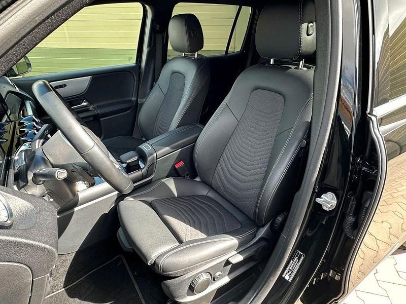 Gebraucht Mercedes GLB200 Style 150 PS (110 kW) 2022 Schwarz SUV