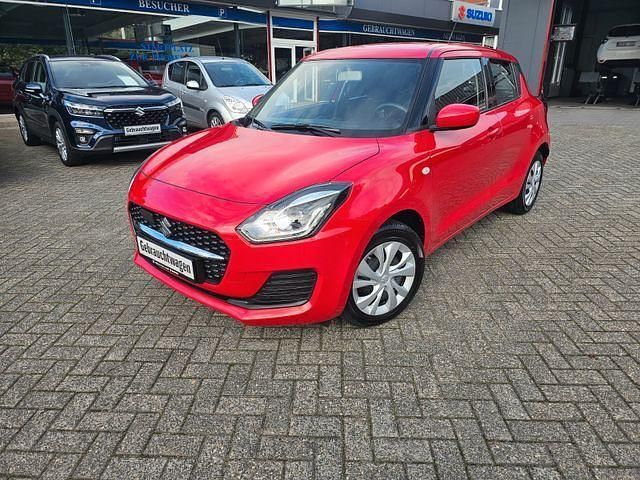 Rot Gebraucht 2022 Suzuki Swift Club Kleinwagen | 13.690 € (Fairer Preis) - Bild 1/4