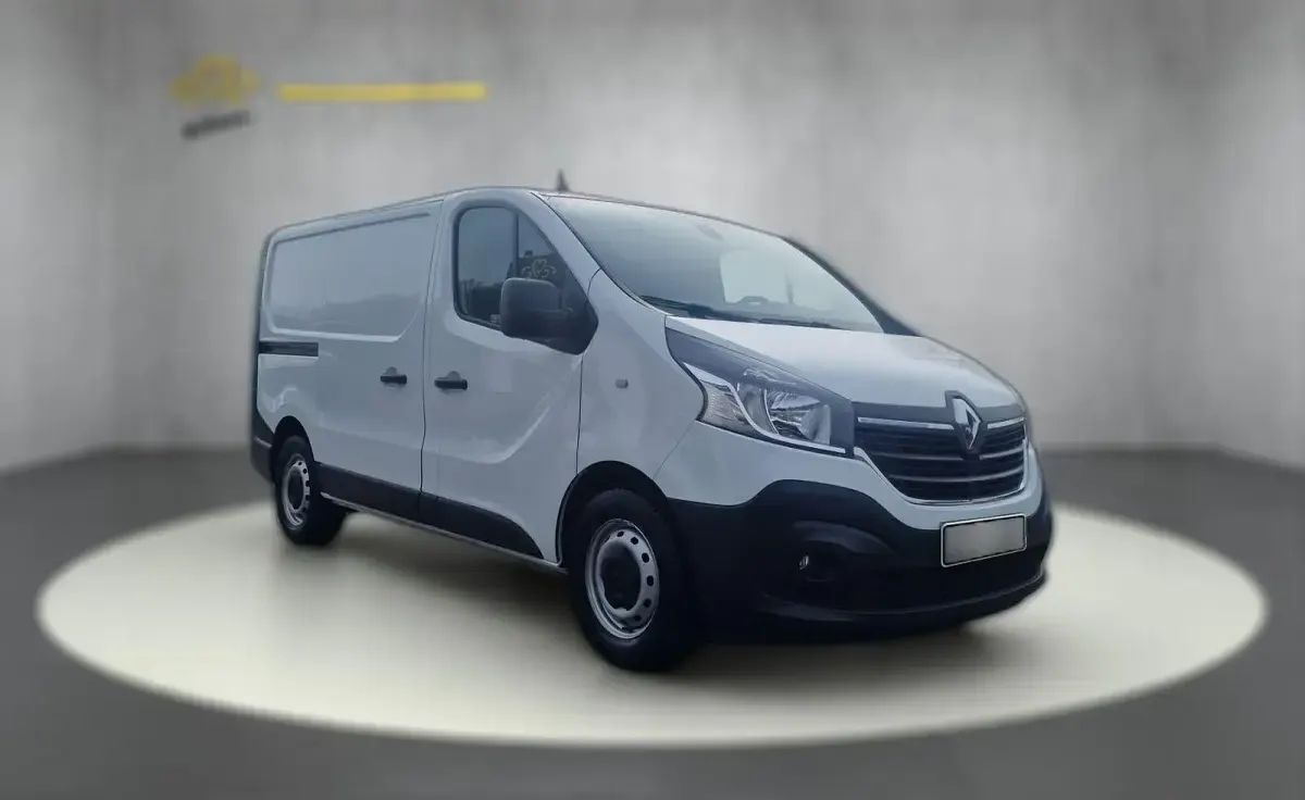 Używany Renault Trafic 120 KM (88 kW) 2021 Biały Minivan