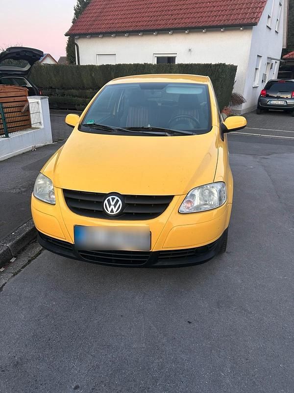 Gebraucht VW Fox 55 PS (40 kW) 2006 Gelb Kleinwagen