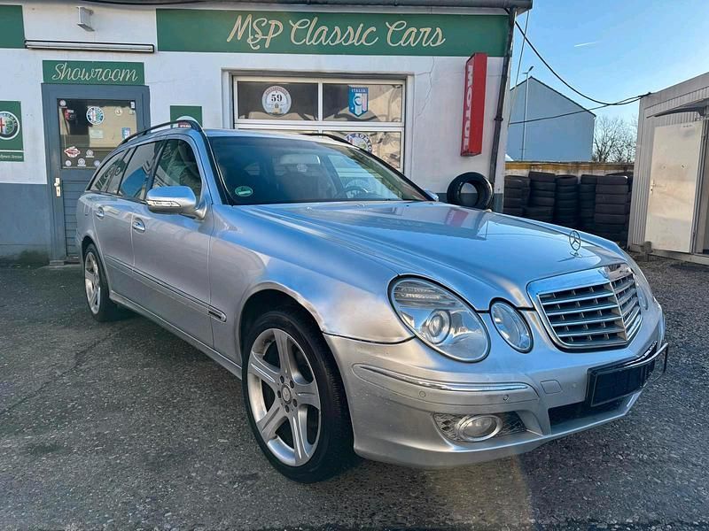 Gebraucht Mercedes E220 170 PS (125 kW) 2007 Silber Kombi