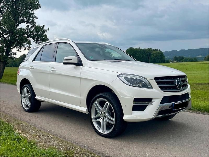 Gebraucht Mercedes ML350 258 PS (189 kW) 2014 Weiß SUV